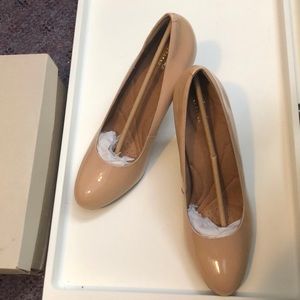 Clarks Heavenly Star Nude Patent Heels
